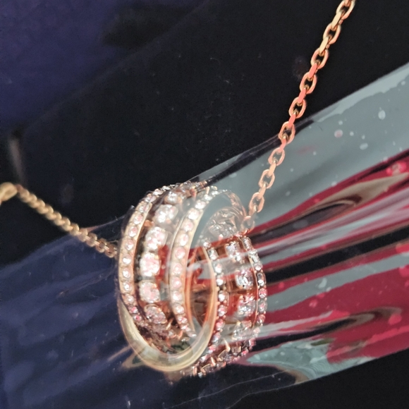 NWT - Swarovski Crystal Interlocking Loop Pendant Necklace - Picture 5 of 10